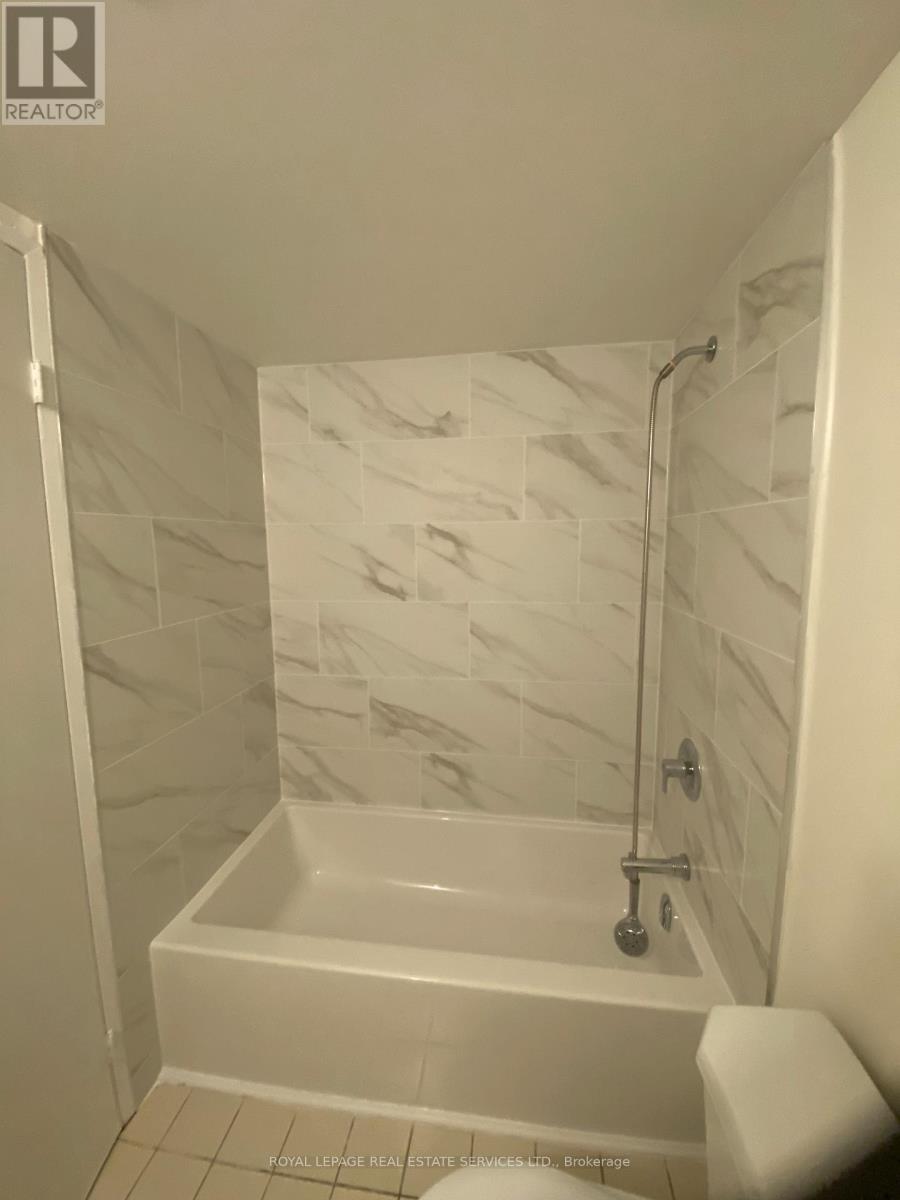 310 - 117 Gerrard Street E, Toronto (Church-Yonge Corridor), Ontario  M5B 2L4 - Photo 13 - C12445969