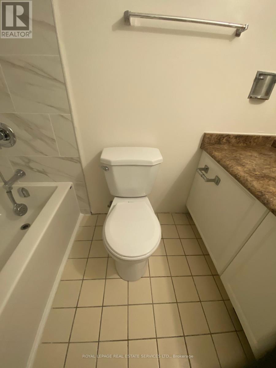 310 - 117 Gerrard Street E, Toronto (Church-Yonge Corridor), Ontario  M5B 2L4 - Photo 14 - C12445969