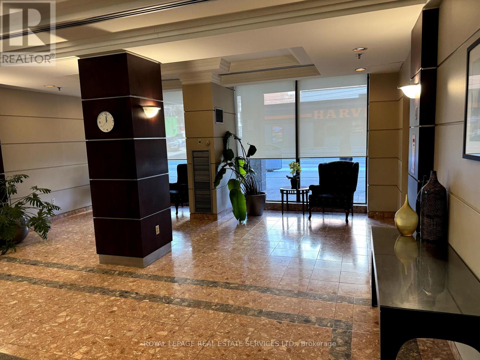310 - 117 Gerrard Street E, Toronto (Church-Yonge Corridor), Ontario  M5B 2L4 - Photo 3 - C12445969