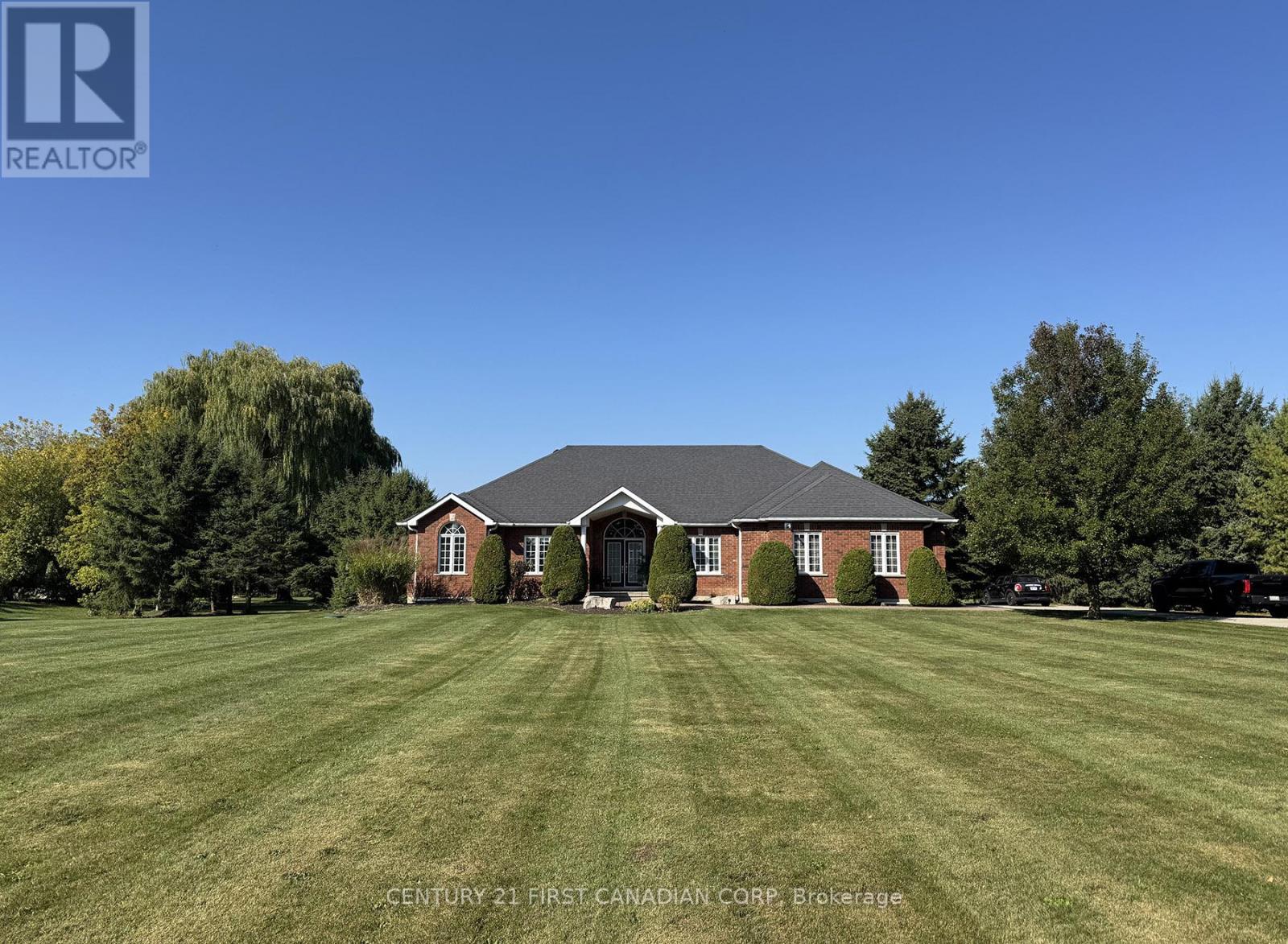 325 Brant County 18 Road, Brant, Ontario  N3S 0H4 - Photo 2 - X12431274