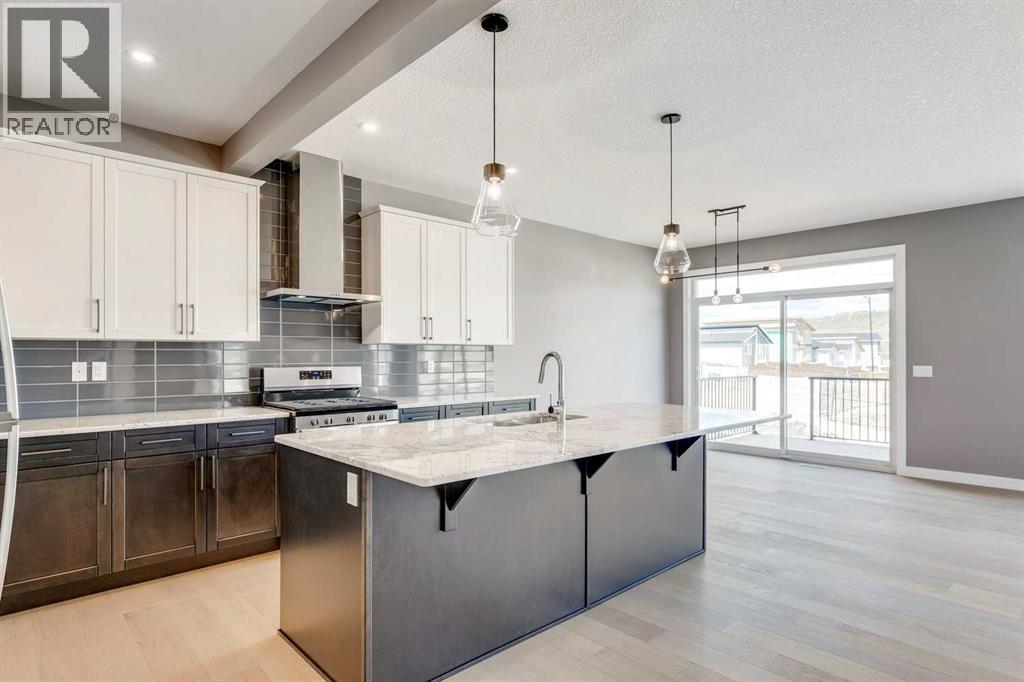 253 Precedence View, Cochrane, Alberta  T4C 2W8 - Photo 3 - A2262018