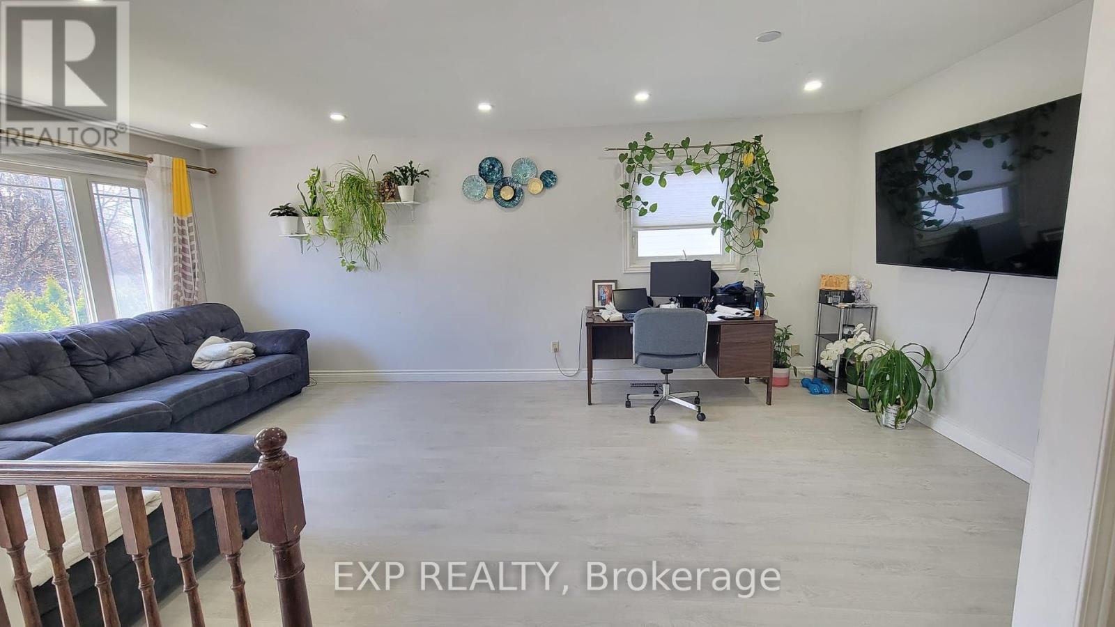 22 Engel Crescent, Barrie, Ontario  L4N 6K5 - Photo 4 - S12445966
