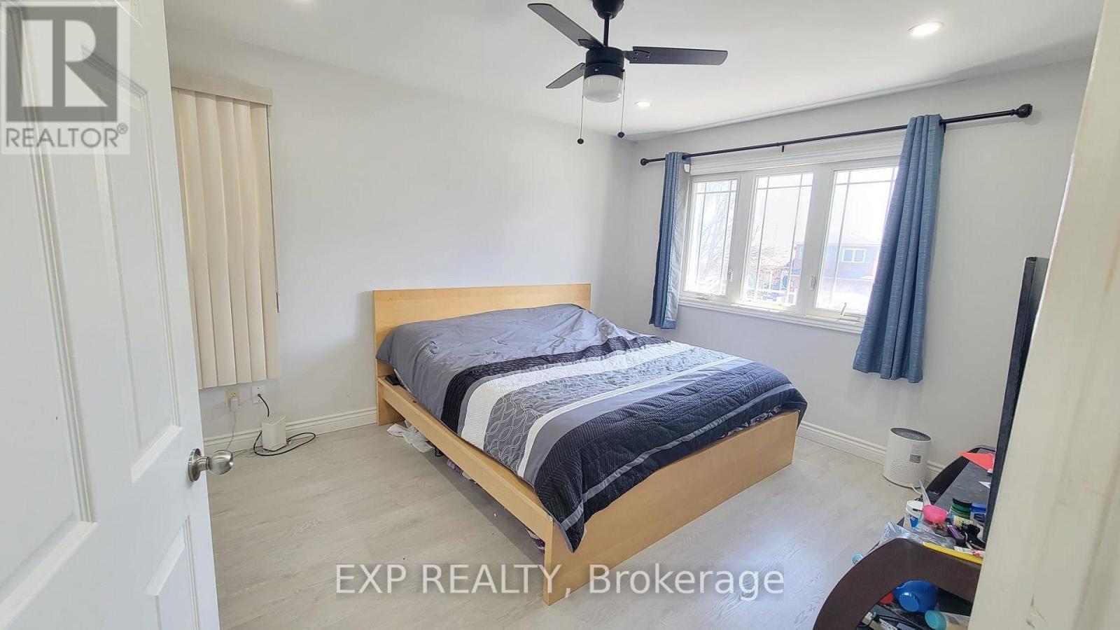 22 Engel Crescent, Barrie, Ontario  L4N 6K5 - Photo 7 - S12445966