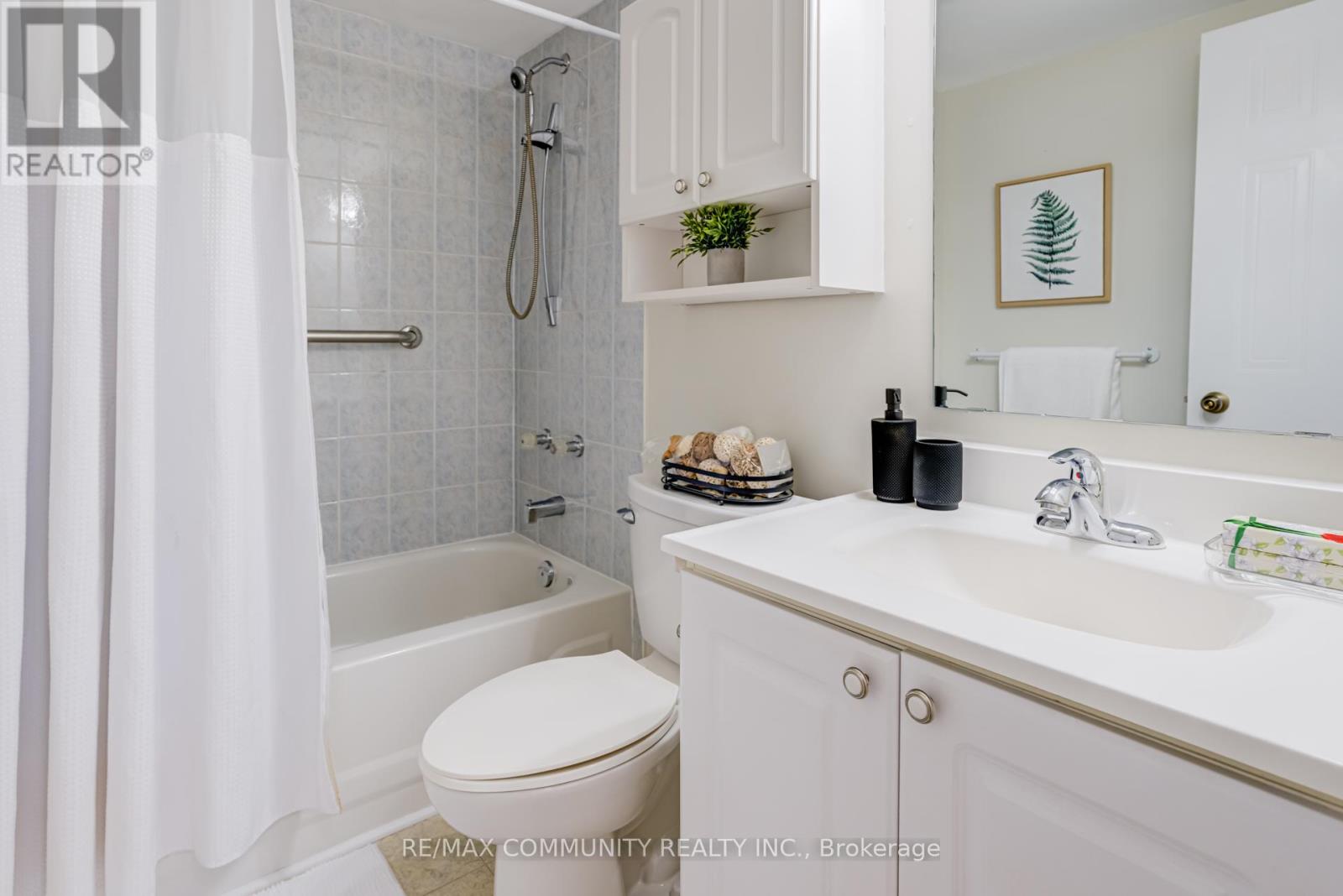 1880 Woodgate Court, Oshawa, Ontario  L1G 7Z2 - Photo 18 - E12432704