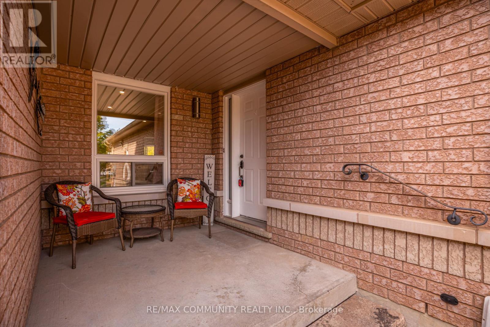 1880 Woodgate Court, Oshawa, Ontario  L1G 7Z2 - Photo 5 - E12432704