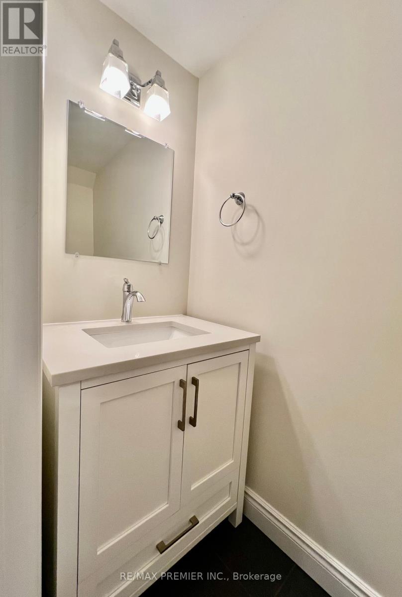 10 Patrick Street, Kingston, Ontario  K7K 3N4 - Photo 24 - X12386975