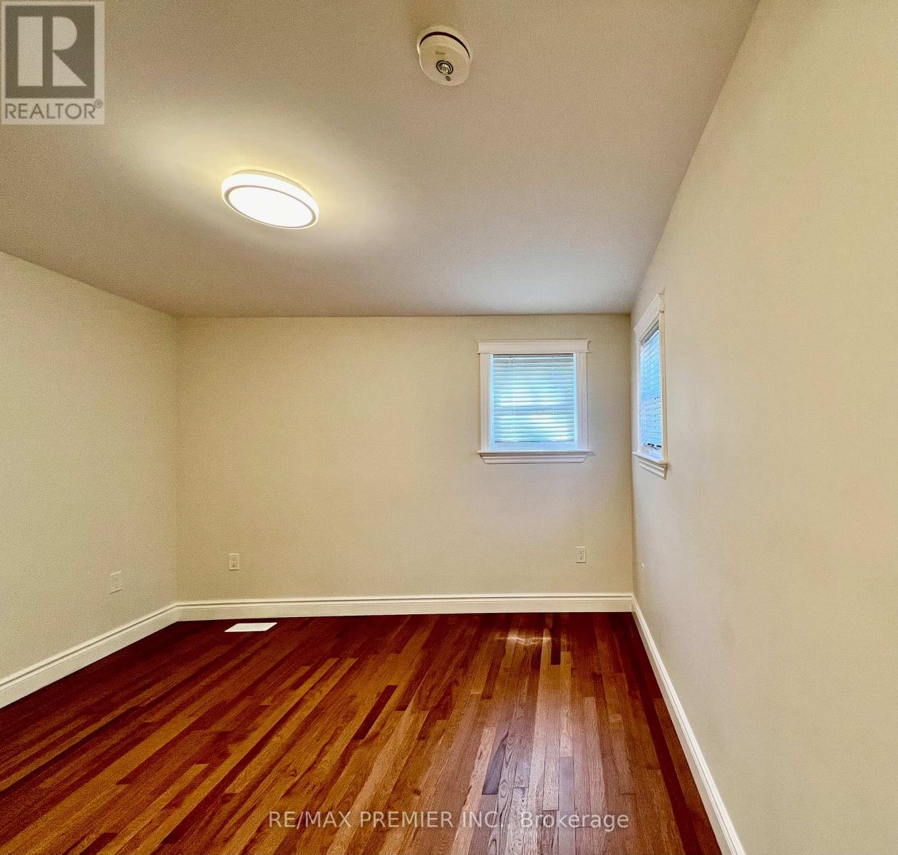 10 Patrick Street, Kingston, Ontario  K7K 3N4 - Photo 32 - X12386975