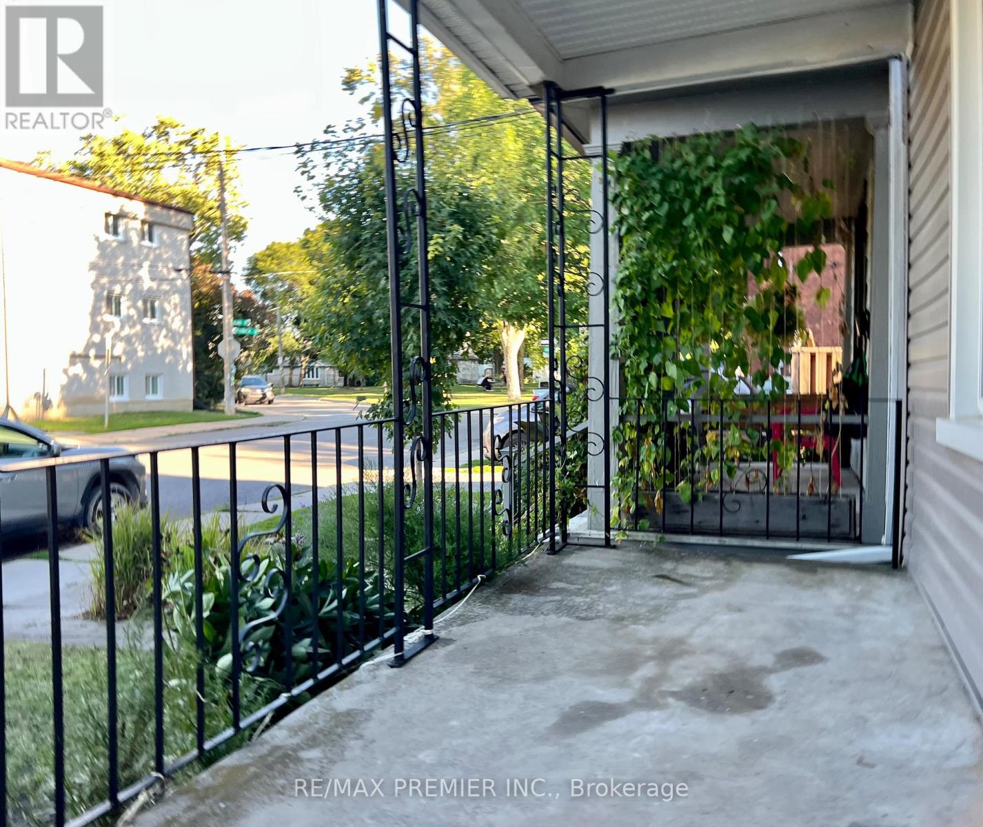 10 Patrick Street, Kingston, Ontario  K7K 3N4 - Photo 3 - X12386975