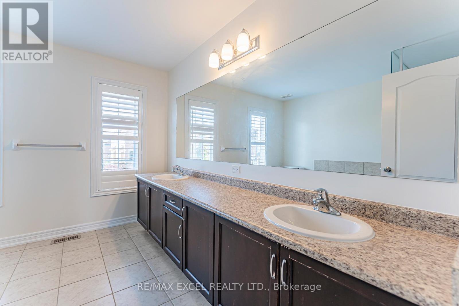 127 Alpaca Drive, Richmond Hill, Ontario  L4E 0R2 - Photo 26 - N12443175