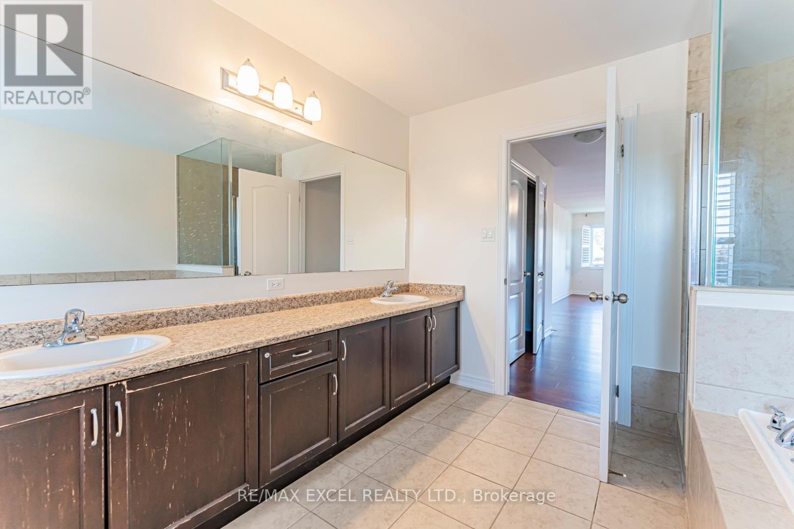 127 Alpaca Drive, Richmond Hill, Ontario  L4E 0R2 - Photo 27 - N12443175
