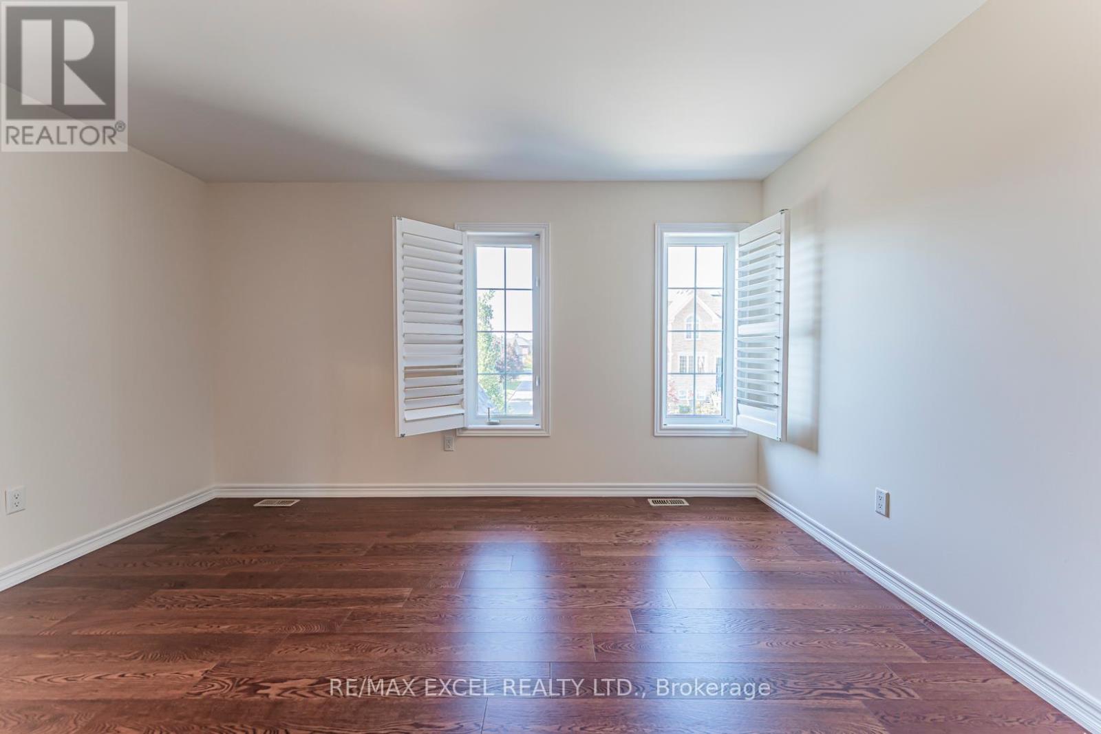127 Alpaca Drive, Richmond Hill, Ontario  L4E 0R2 - Photo 33 - N12443175