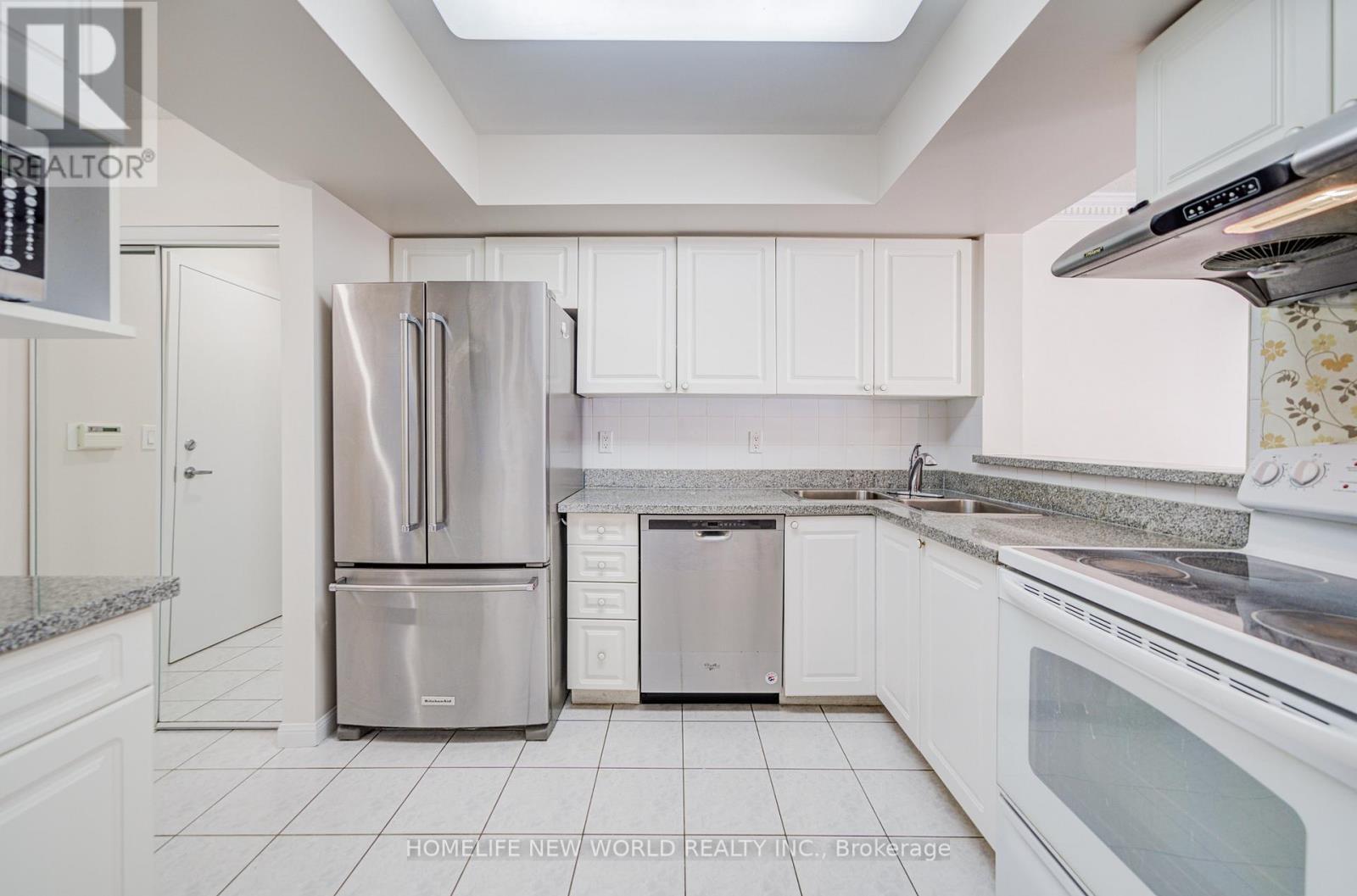 1313 - 28 Sommerset Way, Toronto (Willowdale East), Ontario  M2N 6W7 - Photo 19 - C12445974