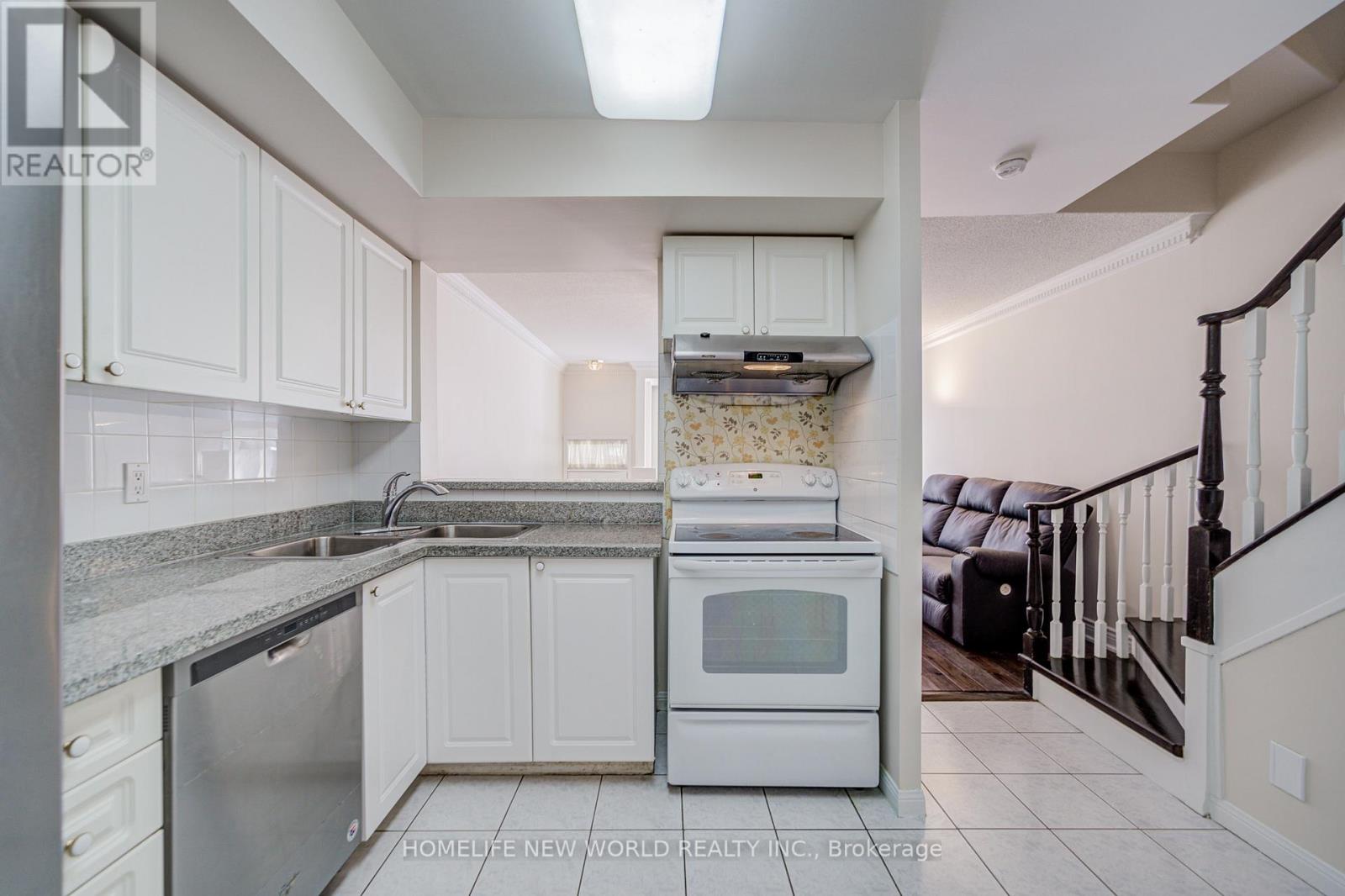 1313 - 28 Sommerset Way, Toronto (Willowdale East), Ontario  M2N 6W7 - Photo 20 - C12445974