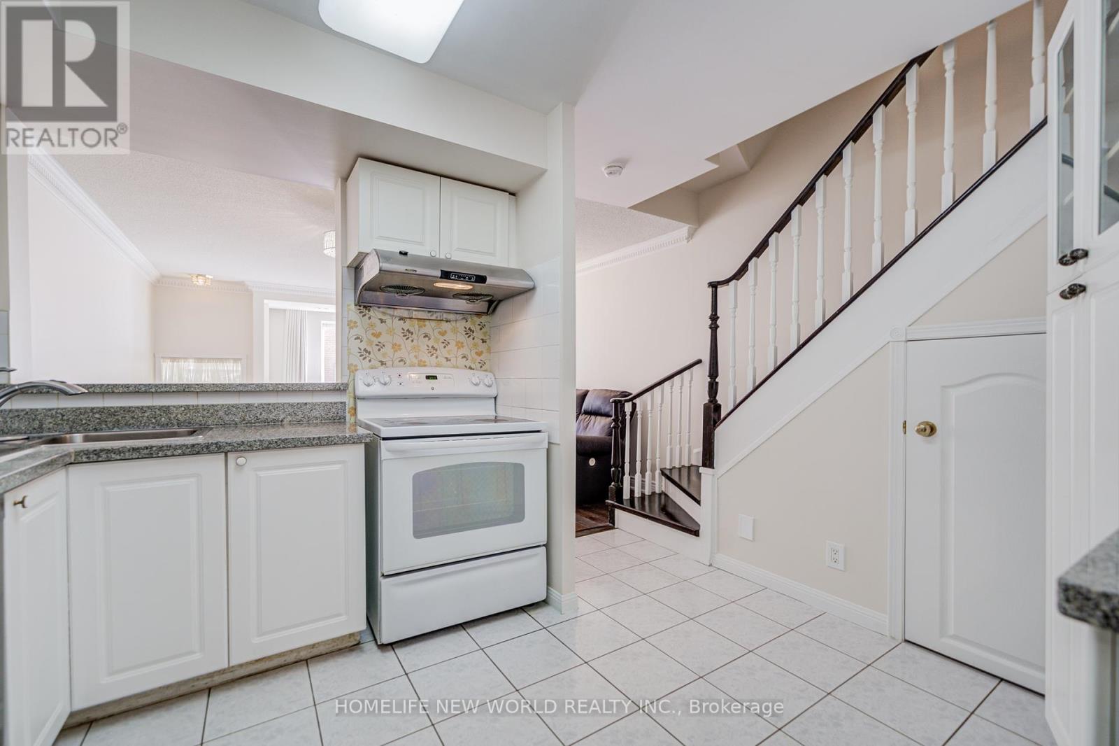 1313 - 28 Sommerset Way, Toronto (Willowdale East), Ontario  M2N 6W7 - Photo 21 - C12445974