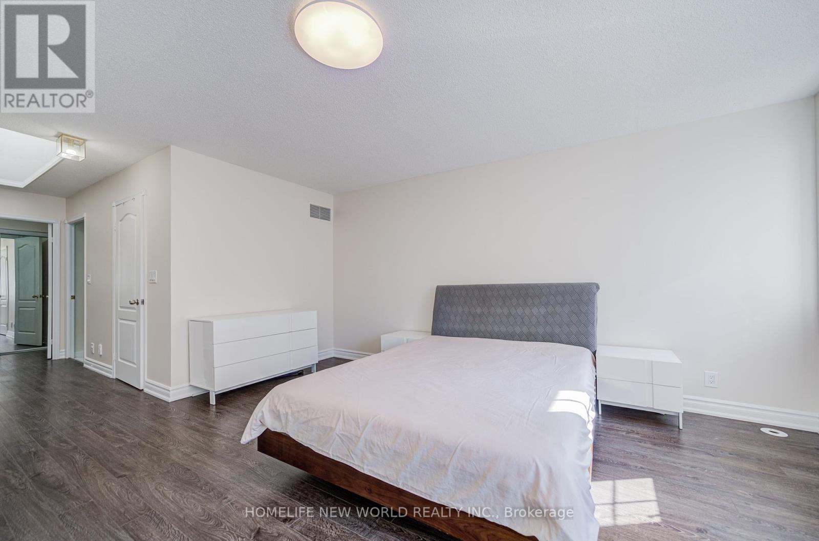 1313 - 28 Sommerset Way, Toronto (Willowdale East), Ontario  M2N 6W7 - Photo 40 - C12445974
