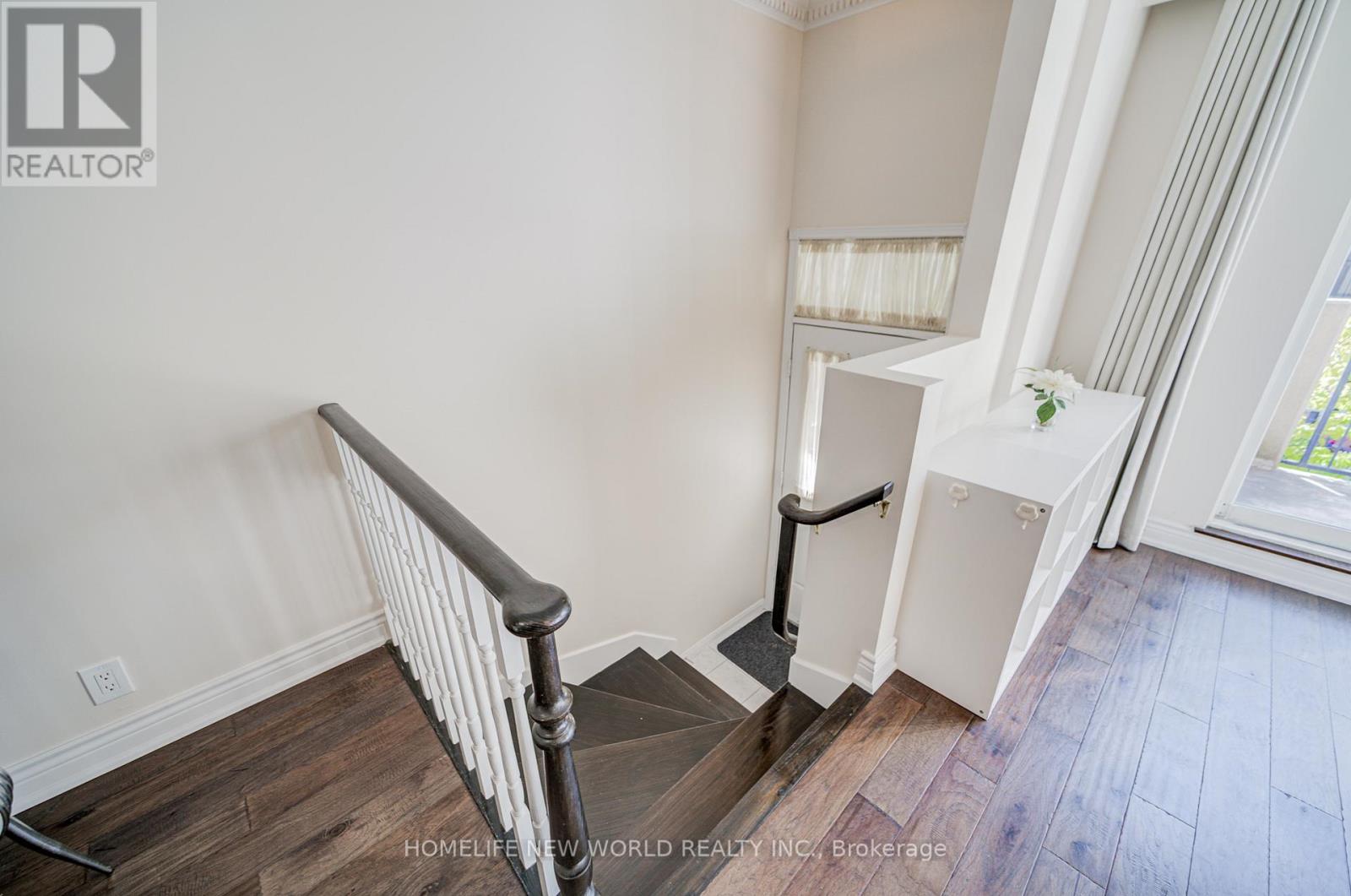 1313 - 28 Sommerset Way, Toronto (Willowdale East), Ontario  M2N 6W7 - Photo 6 - C12445974