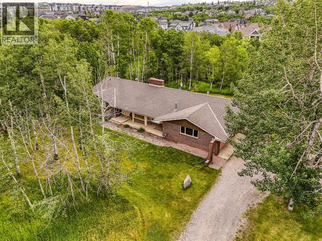 2758 85 Street Sw, Calgary, Alberta  T3H 4C4 - Photo 1 - A2235378