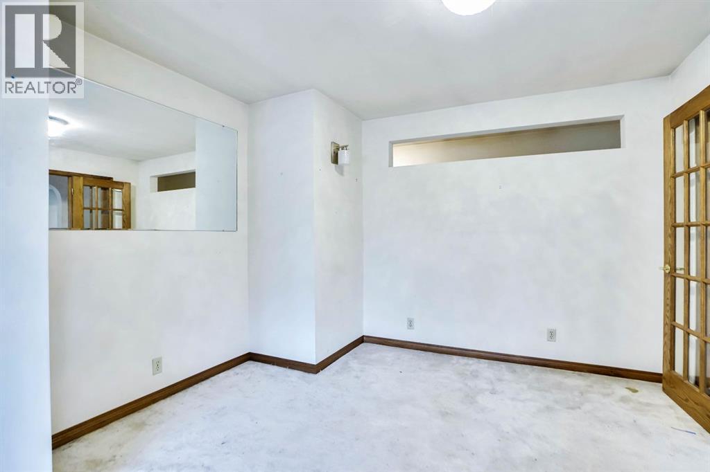 1956 Kelwood Drive Sw, Calgary, Alberta  T3E 3Z3 - Photo 17 - A2258748