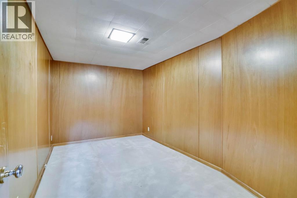 1956 Kelwood Drive Sw, Calgary, Alberta  T3E 3Z3 - Photo 37 - A2258748