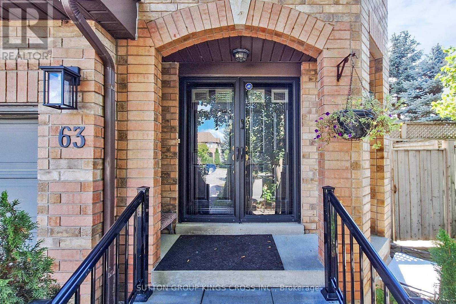 63 Mistleflower Court, Richmond Hill, Ontario  L4E 3T9 - Photo 2 - N12445975