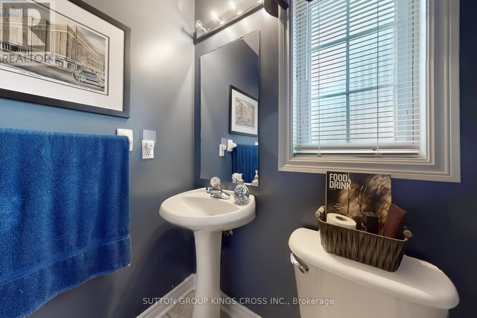 63 Mistleflower Court, Richmond Hill, Ontario  L4E 3T9 - Photo 5 - N12445975
