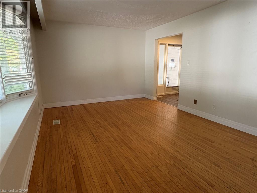 551 Fallingbrook Drive, Waterloo, Ontario  N2L 4N2 - Photo 3 - 40776074
