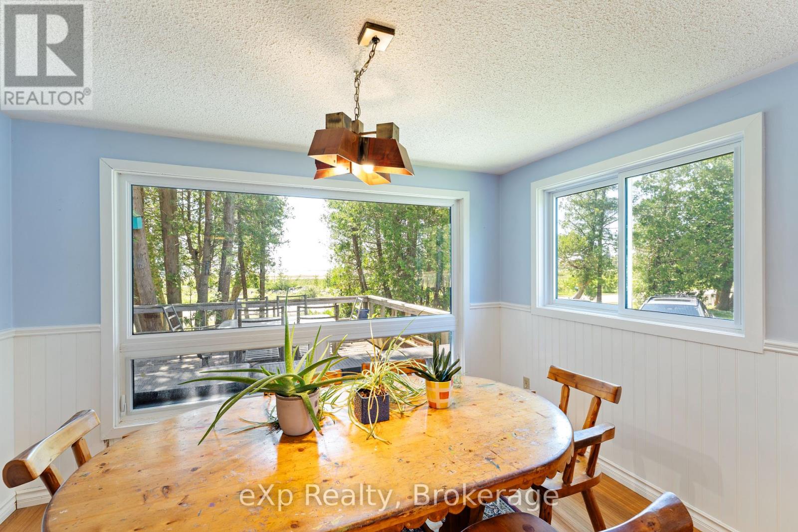 329 Bay Street, South Bruce Peninsula, Ontario  N0H 2T0 - Photo 12 - X12445985