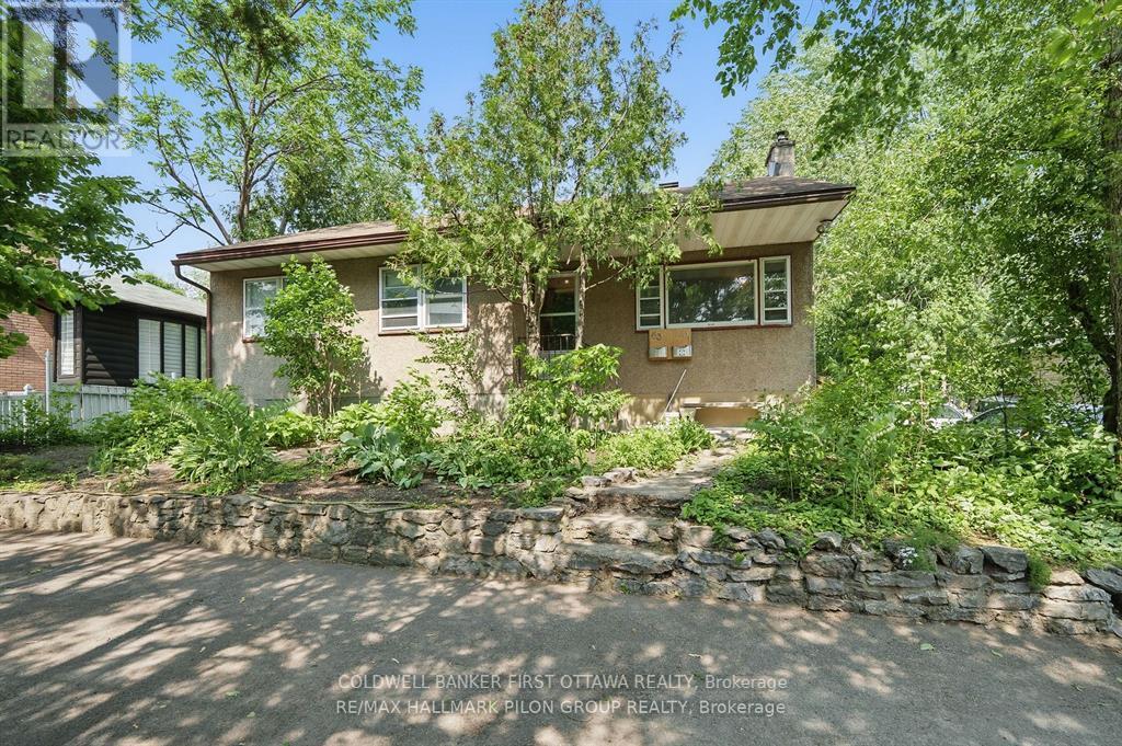 63 CROWNHILL STREET, Ottawa, Ontario