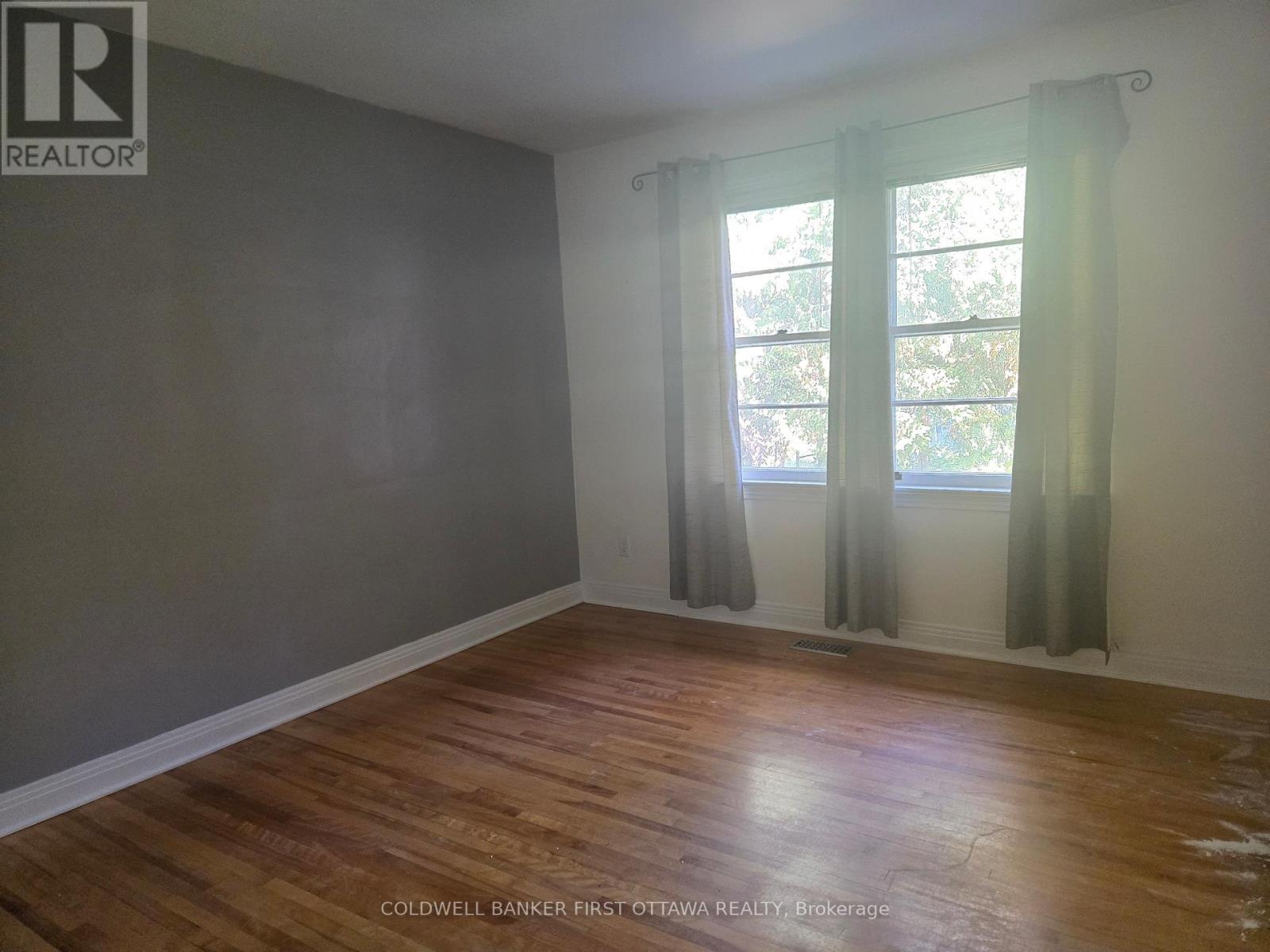 63 Crownhill Street, Ottawa, Ontario  K1J 7K7 - Photo 10 - X12445977