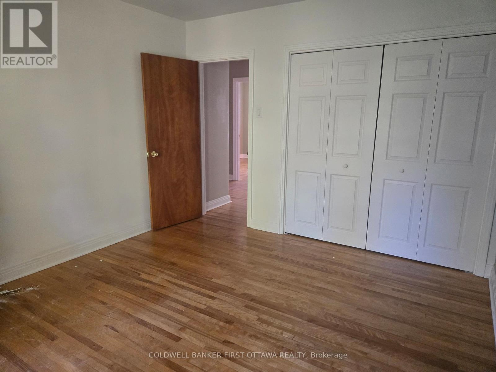 63 Crownhill Street, Ottawa, Ontario  K1J 7K7 - Photo 12 - X12445977