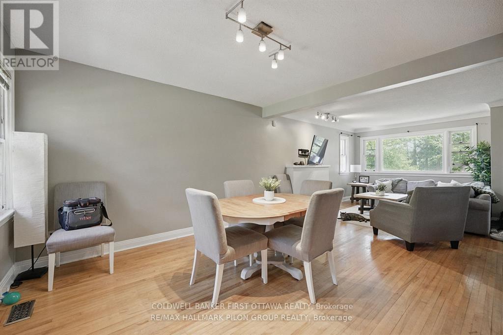 63 Crownhill Street, Ottawa, Ontario  K1J 7K7 - Photo 6 - X12445977