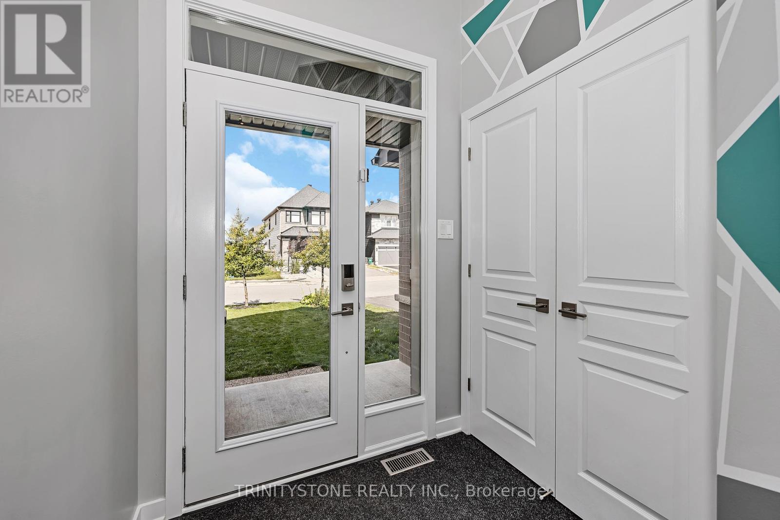 127 Shinny Avenue, Ottawa, Ontario  K2V 0G3 - Photo 3 - X12445987