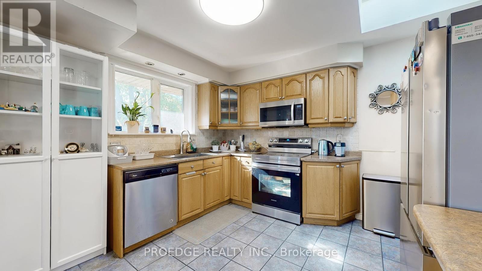262 Randall Crescent, Toronto, Ontario  M1M 3K4 - Photo 11 - E12445978