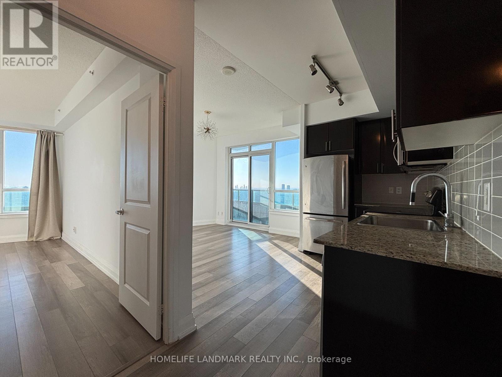 2508 - 7171 Yonge Street, Markham, Ontario  L3T 0C5 - Photo 4 - N12445986