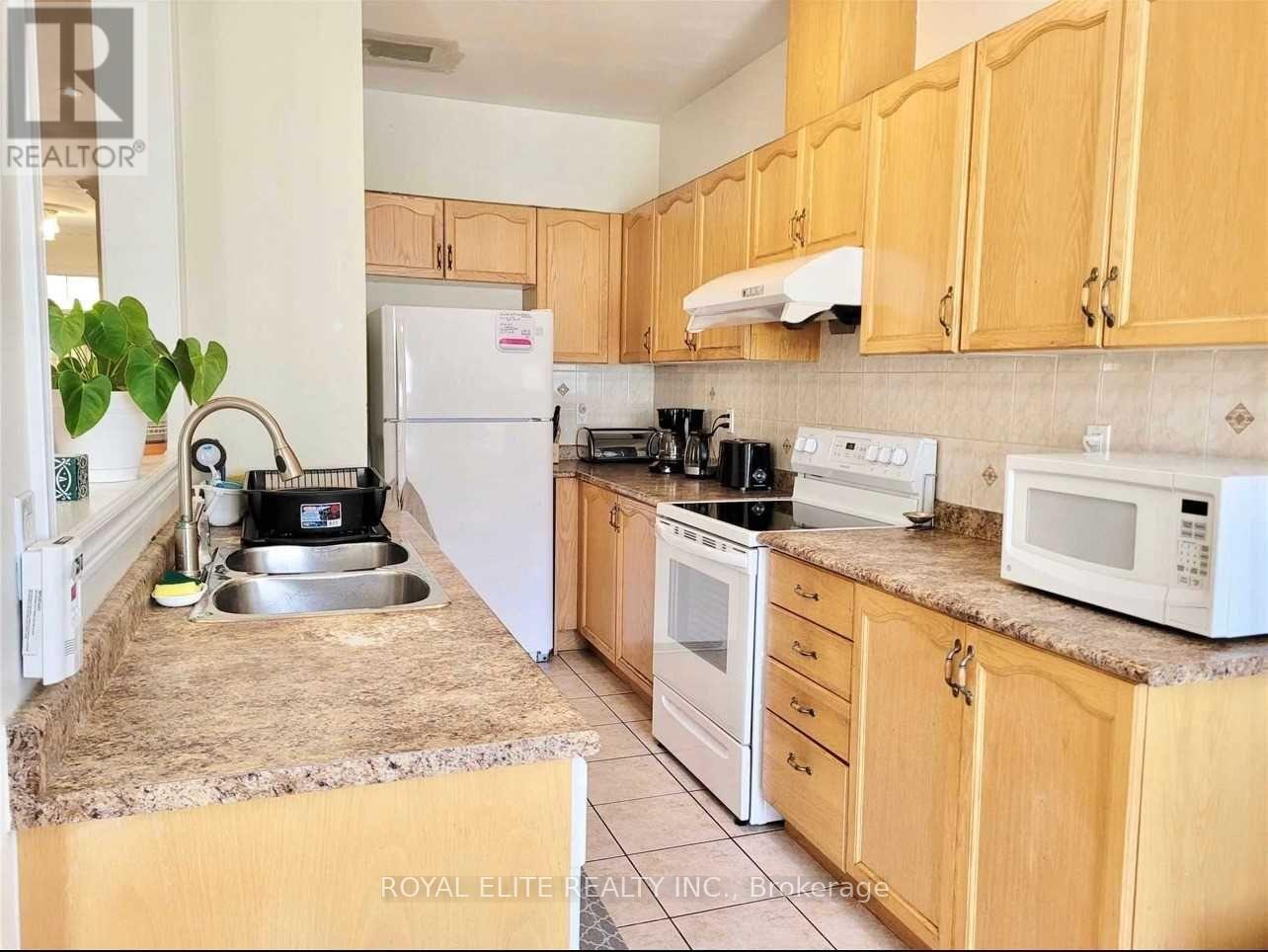 3395 FOUNTAIN PARK AVENUE, Mississauga, Ontario