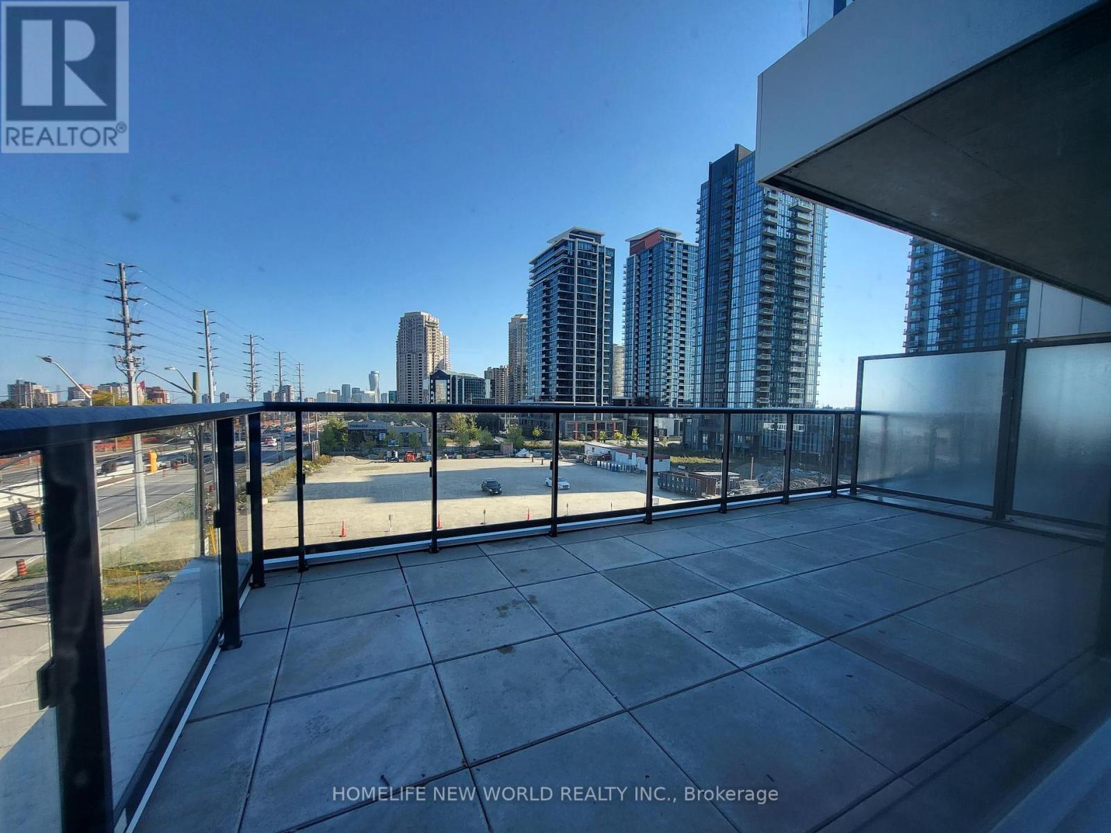 302 - 15 Watergarden Drive, Mississauga, Ontario  L5R 0H4 - Photo 12 - W12445988