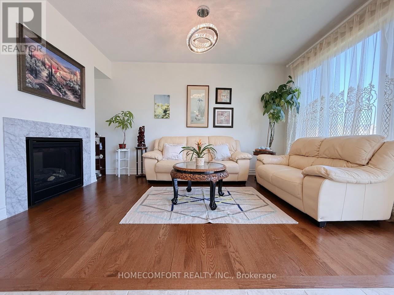 945 Langford Boulevard, Bradford West Gwillimbury, Ontario  L3Z 4J2 - Photo 11 - N12372197