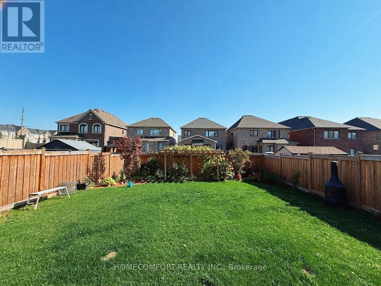 945 Langford Boulevard, Bradford West Gwillimbury, Ontario  L3Z 4J2 - Photo 17 - N12372197