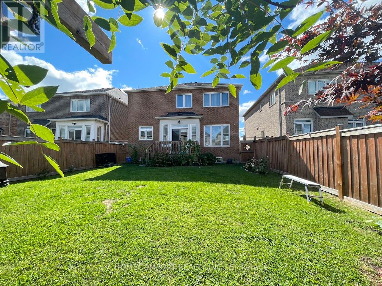 945 Langford Boulevard, Bradford West Gwillimbury, Ontario  L3Z 4J2 - Photo 18 - N12372197