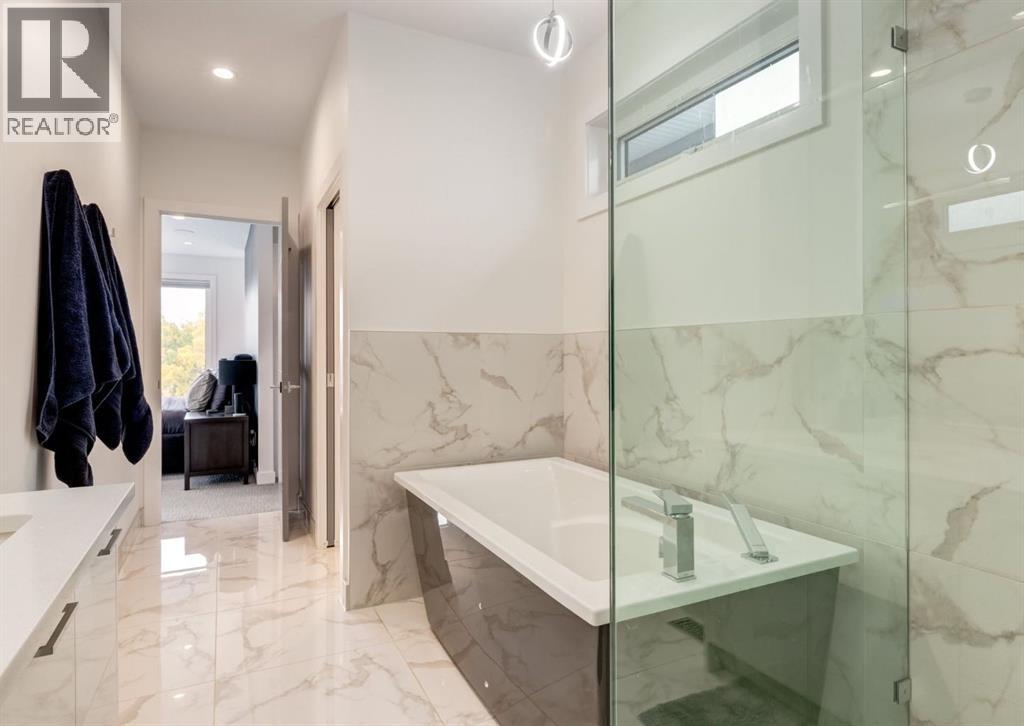2411 24 Avenue Sw, Calgary, Alberta  T2T 6W2 - Photo 28 - A2261335