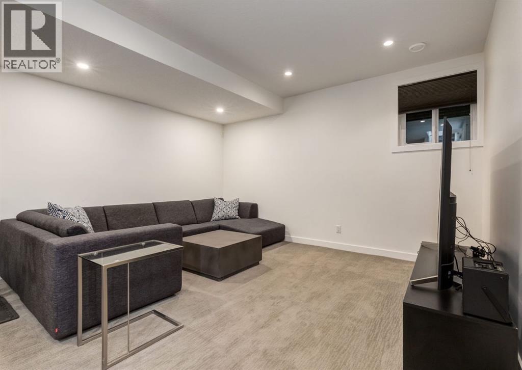 2411 24 Avenue Sw, Calgary, Alberta  T2T 6W2 - Photo 36 - A2261335