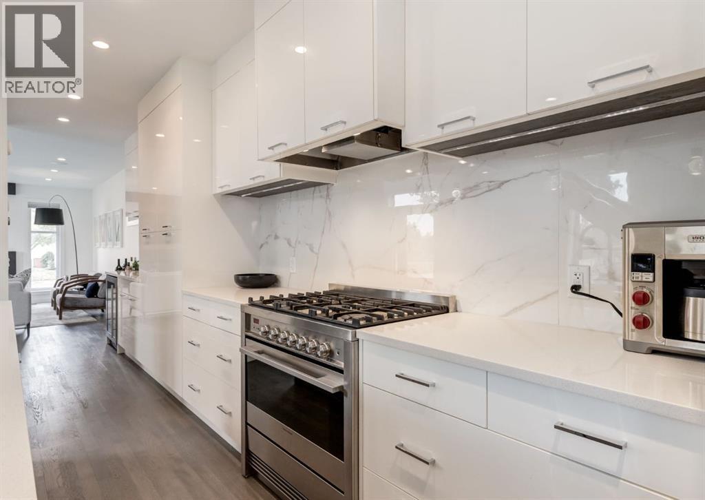 2411 24 Avenue Sw, Calgary, Alberta  T2T 6W2 - Photo 11 - A2261335
