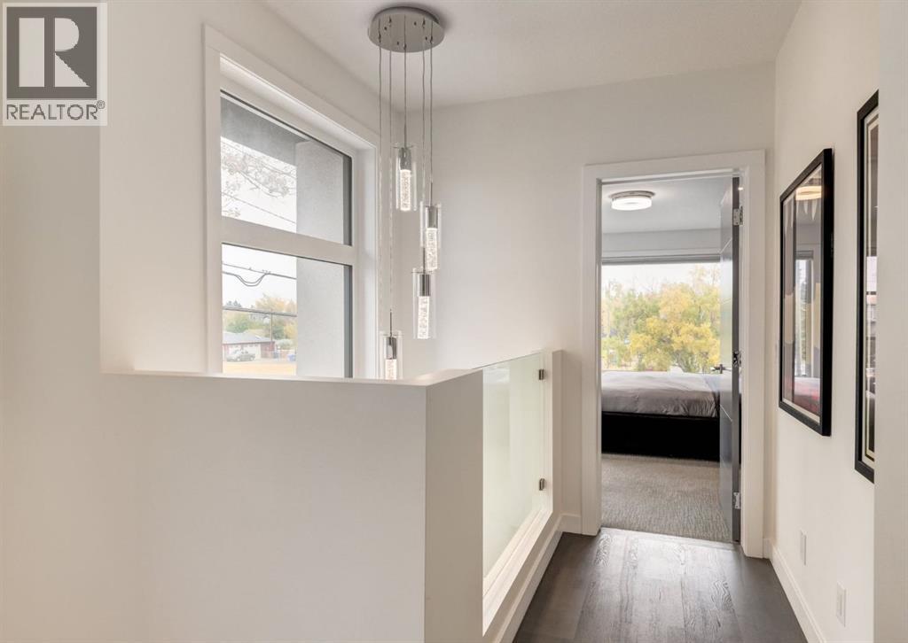 2411 24 Avenue Sw, Calgary, Alberta  T2T 6W2 - Photo 21 - A2261335