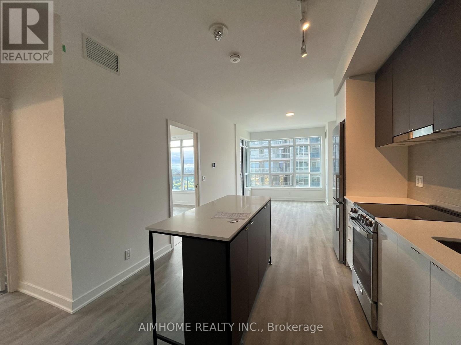 1902 - 50 Upper Mall Way, Vaughan, Ontario  L4J 0L8 - Photo 3 - N12445995