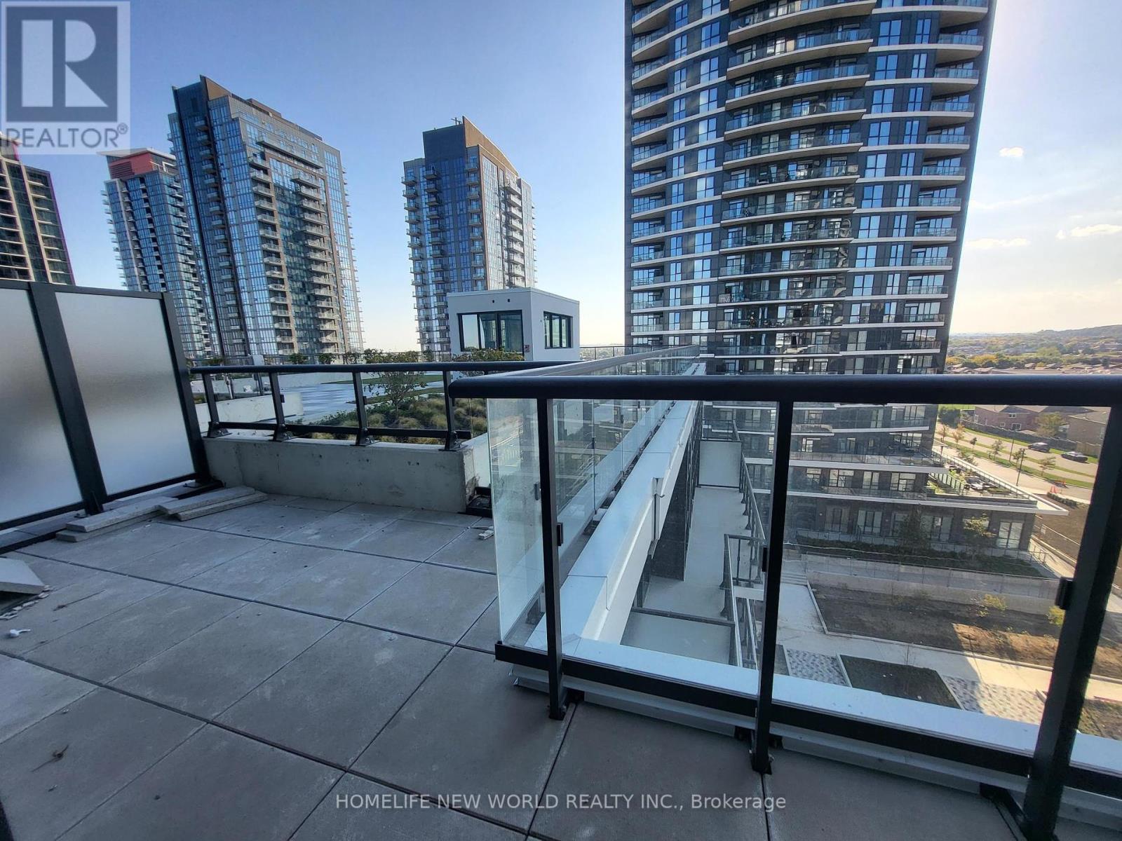 705 - 15 Watergarden Drive, Mississauga, Ontario  L5R 0H4 - Photo 14 - W12445996