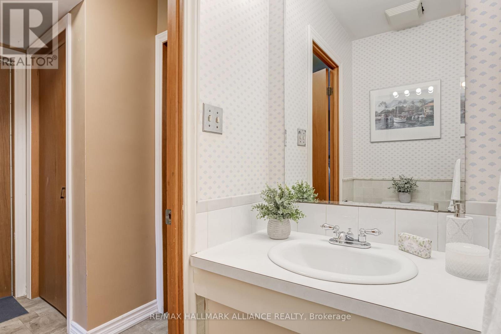 2033 Water's Edge Drive, Oakville (Br Bronte), Ontario  L6L 1A3 - Photo 19 - W12445997