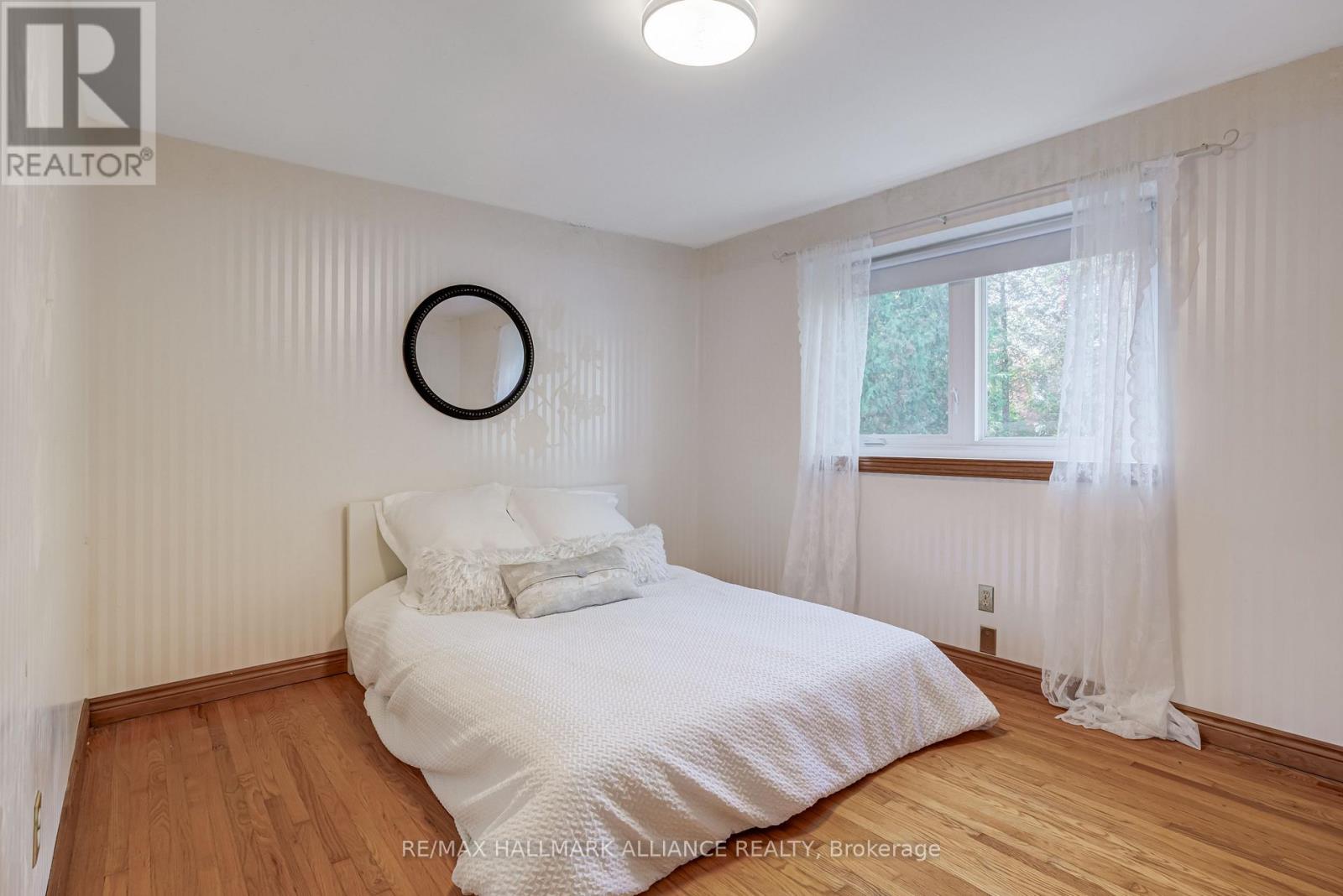 2033 Water's Edge Drive, Oakville (Br Bronte), Ontario  L6L 1A3 - Photo 24 - W12445997