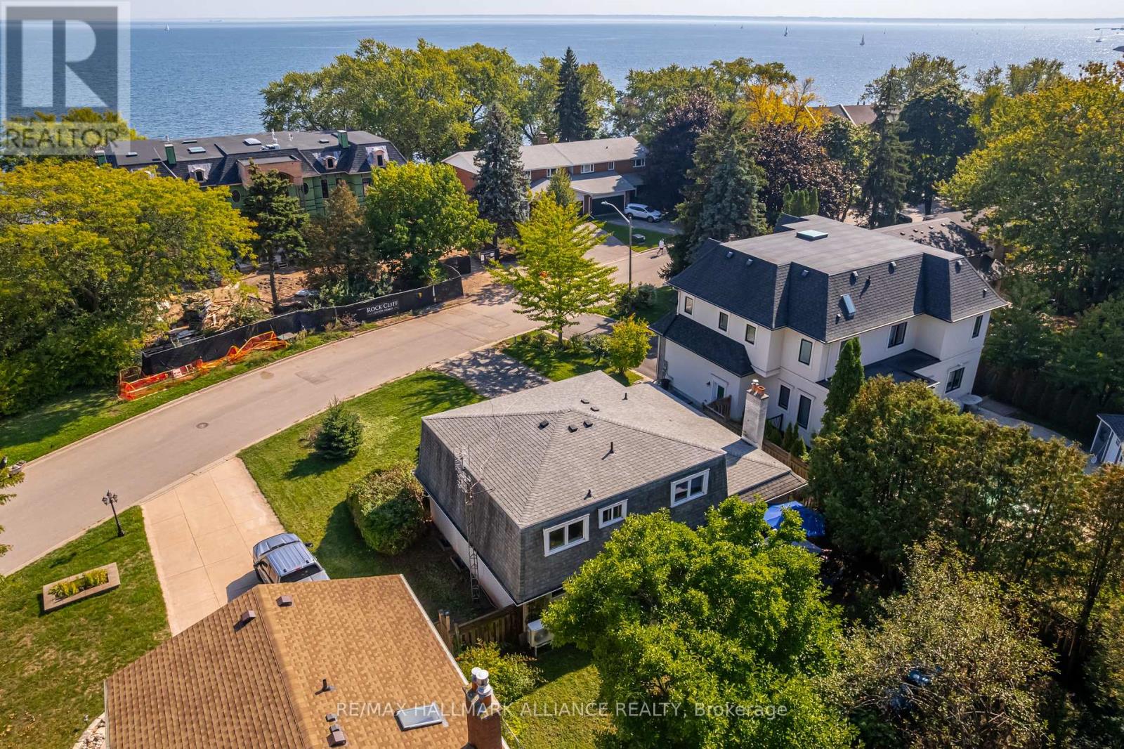 2033 Water's Edge Drive, Oakville (Br Bronte), Ontario  L6L 1A3 - Photo 3 - W12445997