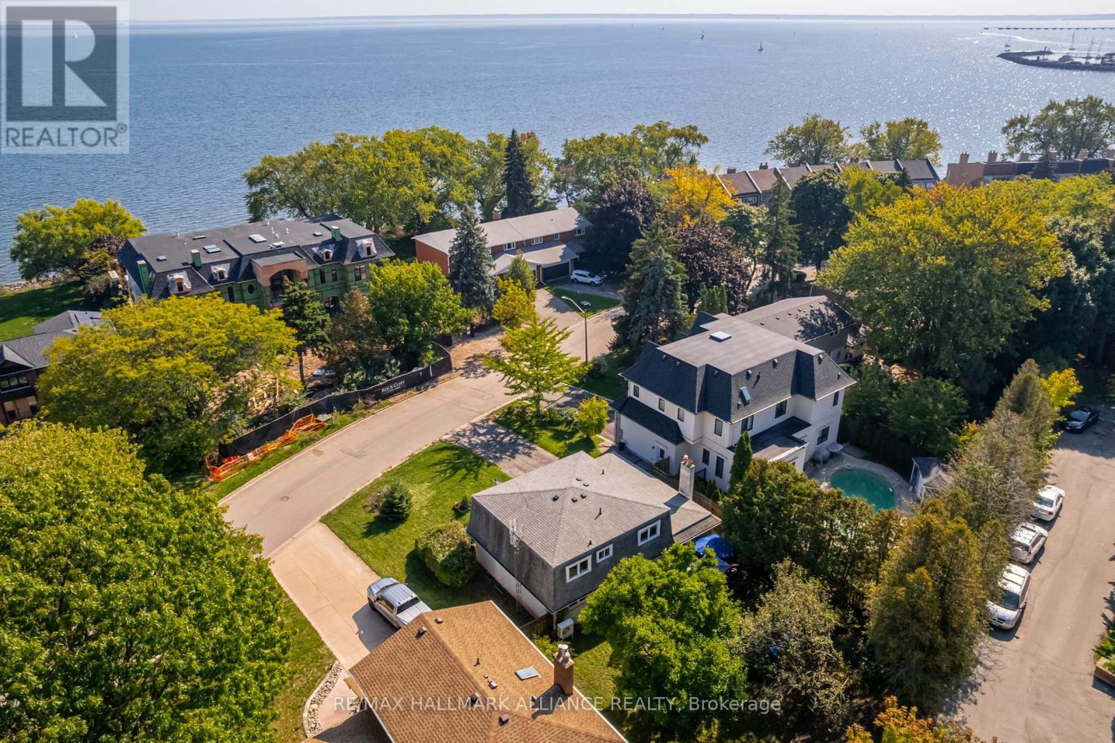2033 Water's Edge Drive, Oakville (Br Bronte), Ontario  L6L 1A3 - Photo 42 - W12445997