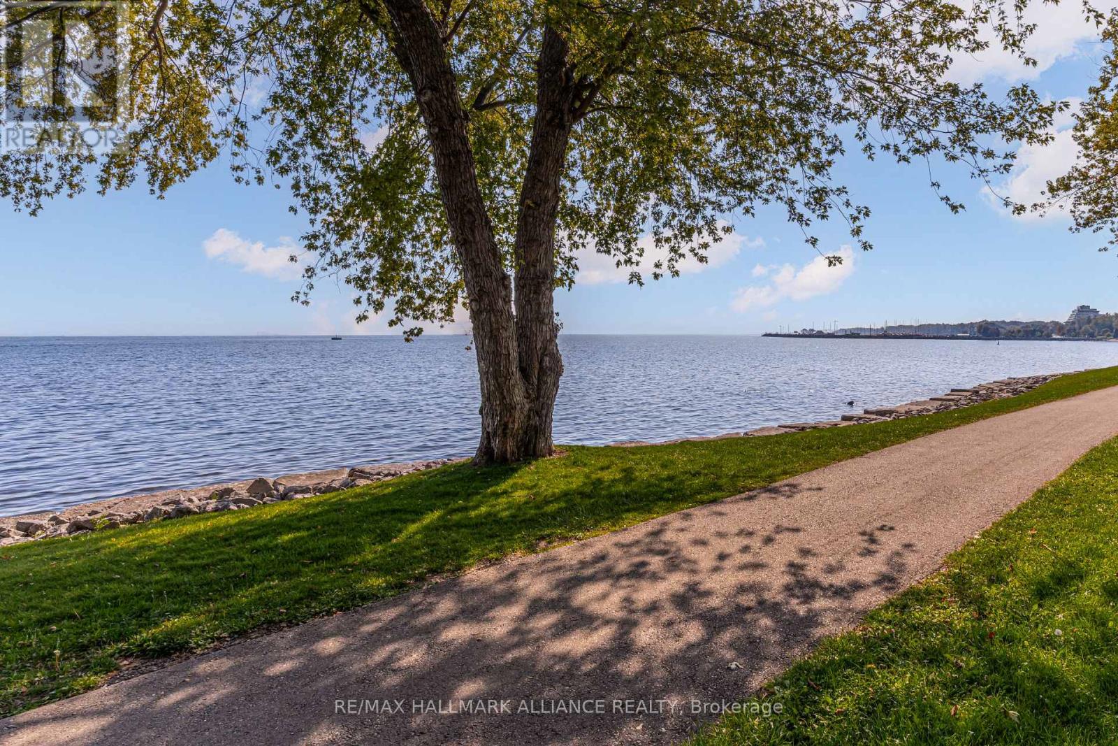 2033 Water's Edge Drive, Oakville (Br Bronte), Ontario  L6L 1A3 - Photo 46 - W12445997